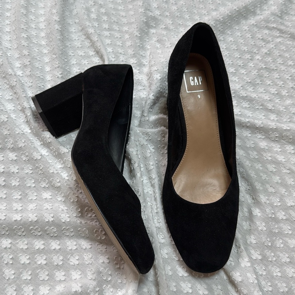Gap Black Suede High Heels Block Heel Pumps size 9
